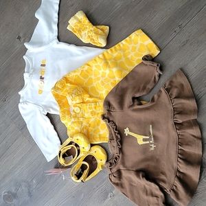 Gymboree giraffe set